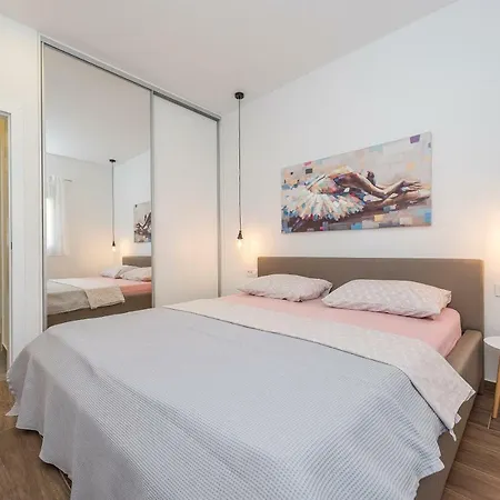 Angela Luxury Ii زادار