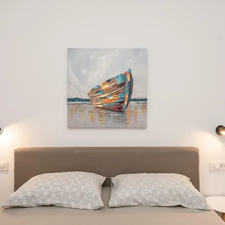 Angela Luxury Ii * زادار