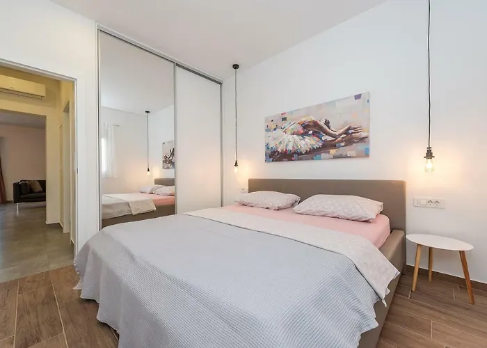 Angela Luxury Ii زادار