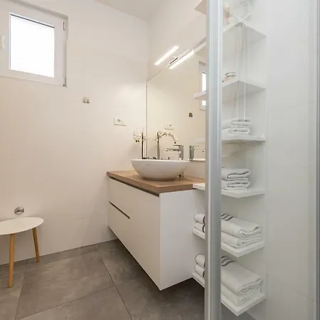 Angela Luxury Ii Apartman Zadar