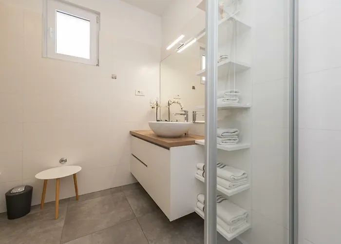 Angela Luxury Ii דירה זאדאר